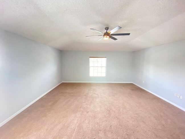 Building Photo - 14138 Econ Woods Ln