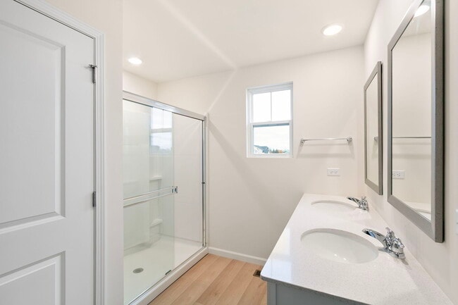 Building Photo - 660 Switchgrass Wy