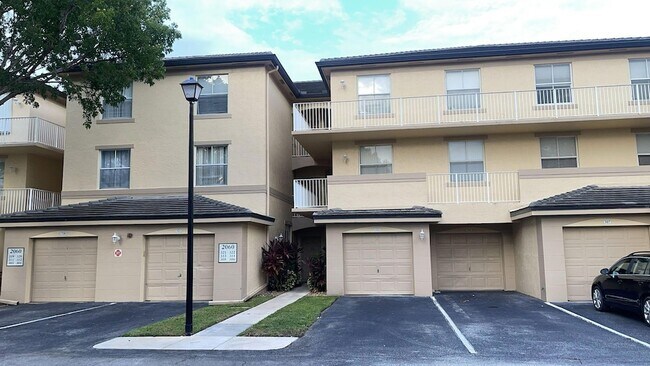 Primary Photo - 2060 Greenview Shores Blvd