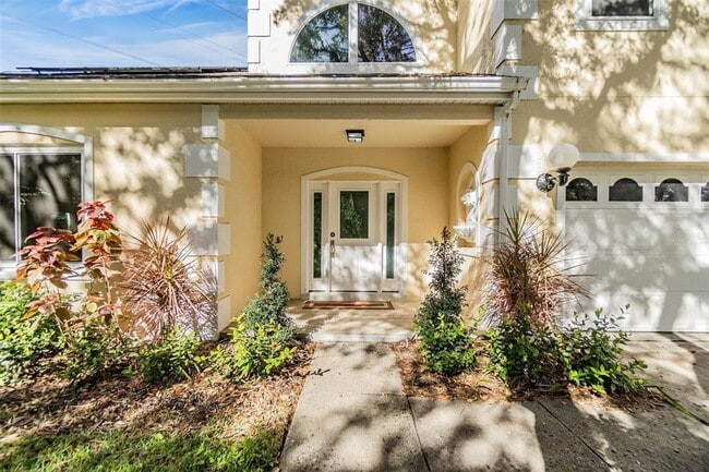 Building Photo - 2122 Oak Forest Ln