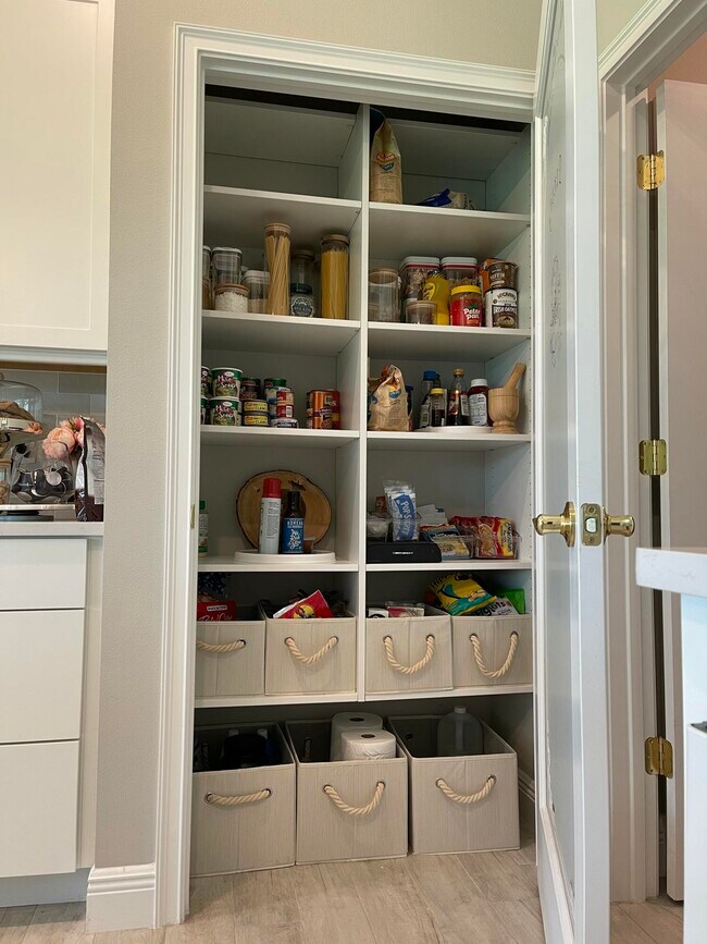 Building Photo - 3155 SW 78th Ave