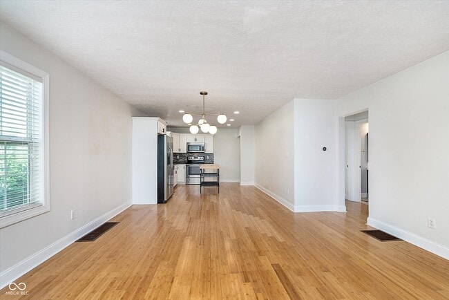 Building Photo - 1414 E 46th St