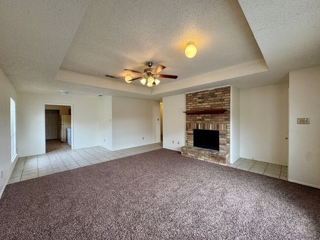 Building Photo - Duplex