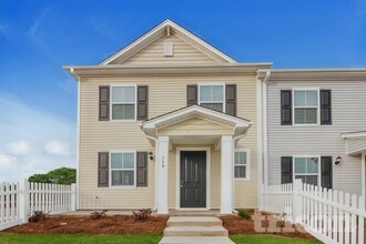 Building Photo - 818 Simpson Farm Rd