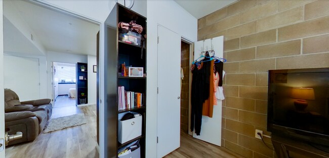 Building Photo - 1116 Moro St