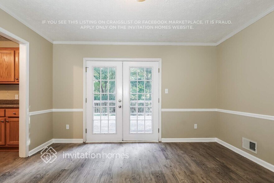 Building Photo - 215 Merrydale Dr