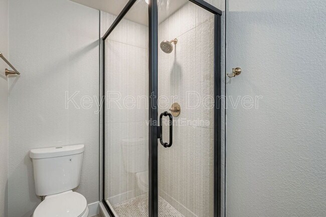 Building Photo - 2208 S Albion St