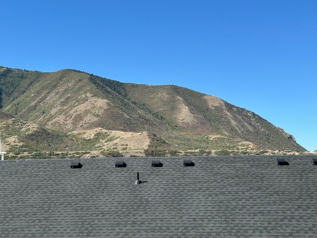 Building Photo - 5260 Acacia Dr