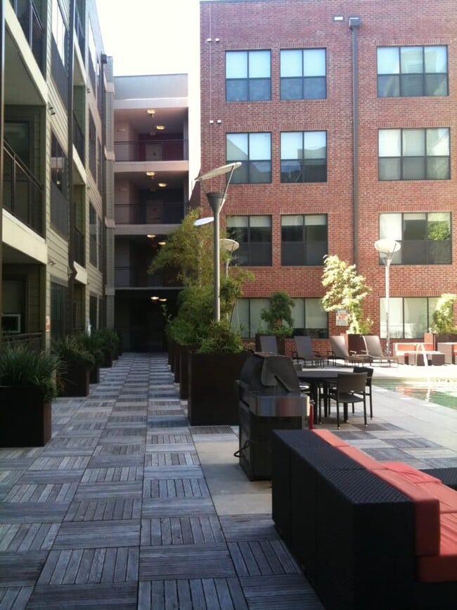 Image showcasing Luxury Properties for sale in Miami, Florida - LuxuryEstate.com