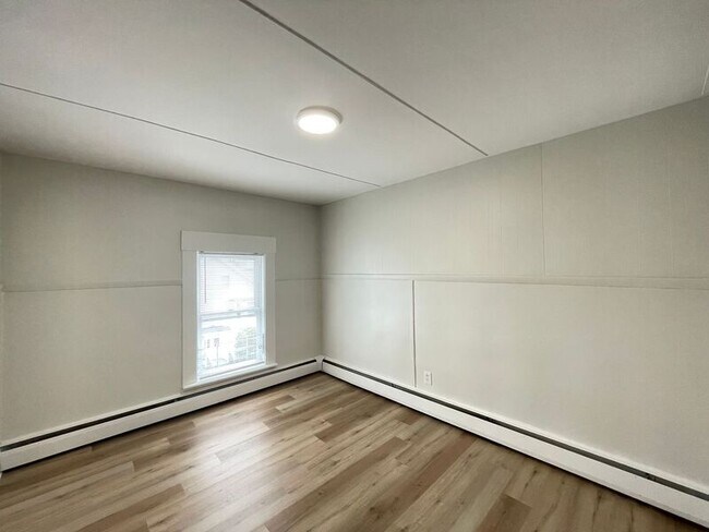 Building Photo - 53 Pennacook St