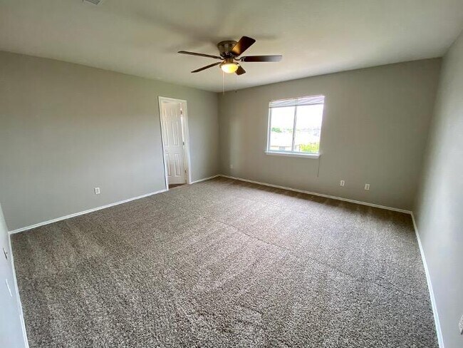 Building Photo - 17817 Majestic Elm Ln