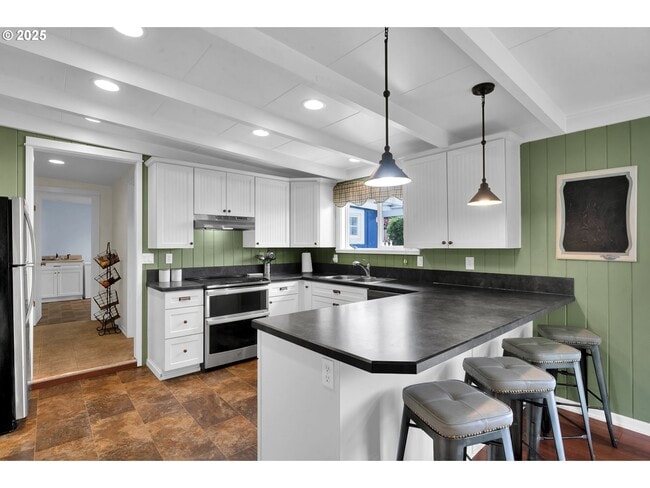 Building Photo - 679 Kingwood St