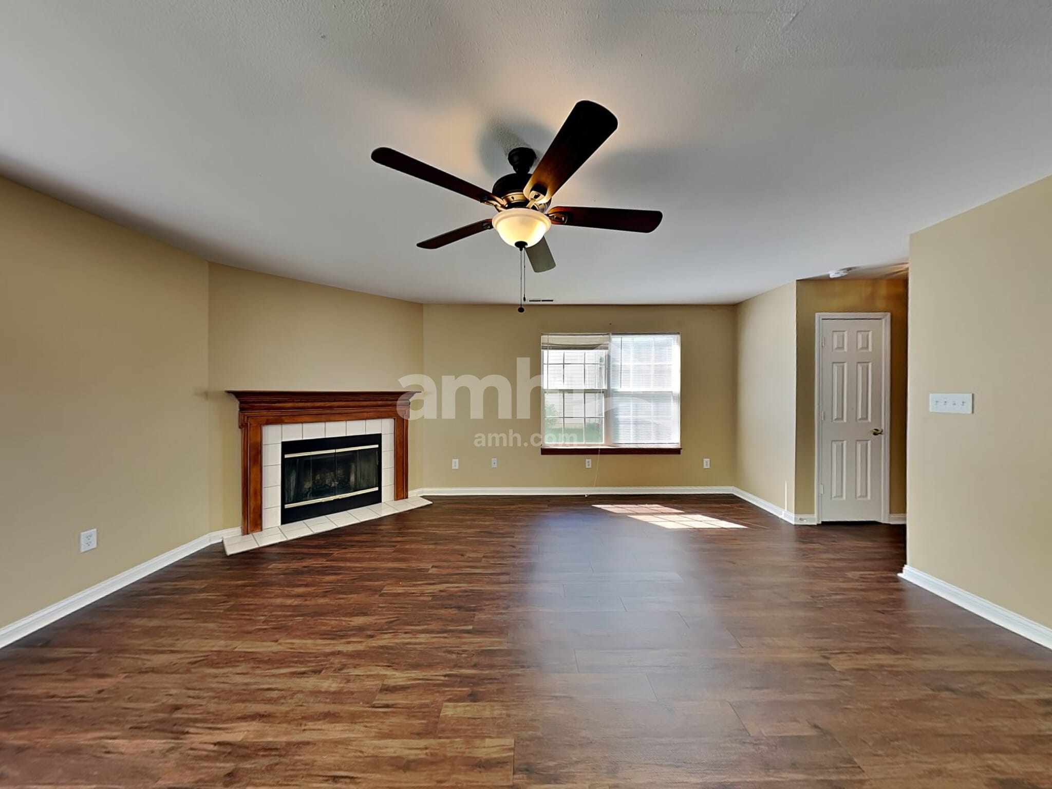 Building Photo - 977 Dorothy Dr