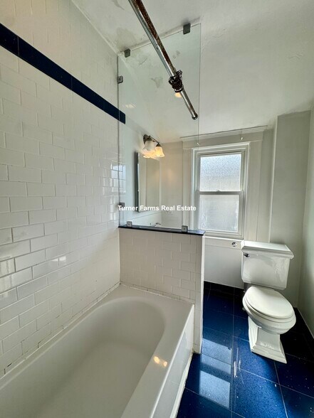 Building Photo - 16 Chetwynd Rd