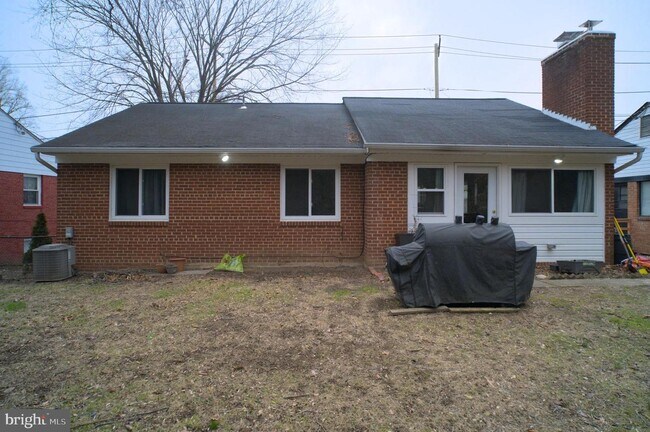 Building Photo - 206 Wayne Ave