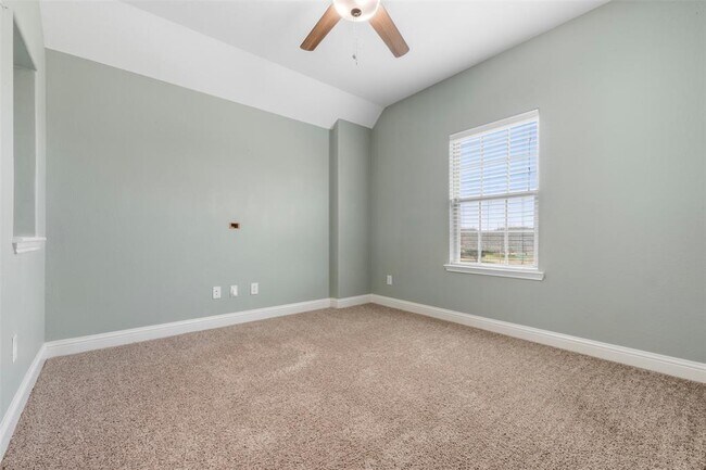 Building Photo - 102 Blossom Terrace Ln