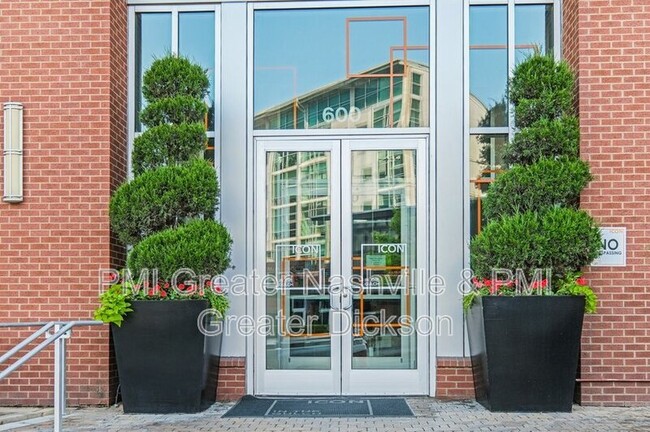 Building Photo - 1154 Division St