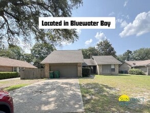 Building Photo - Charming 3-Bedroom Brick Home in Bluewater Bay Community, Caribbean East