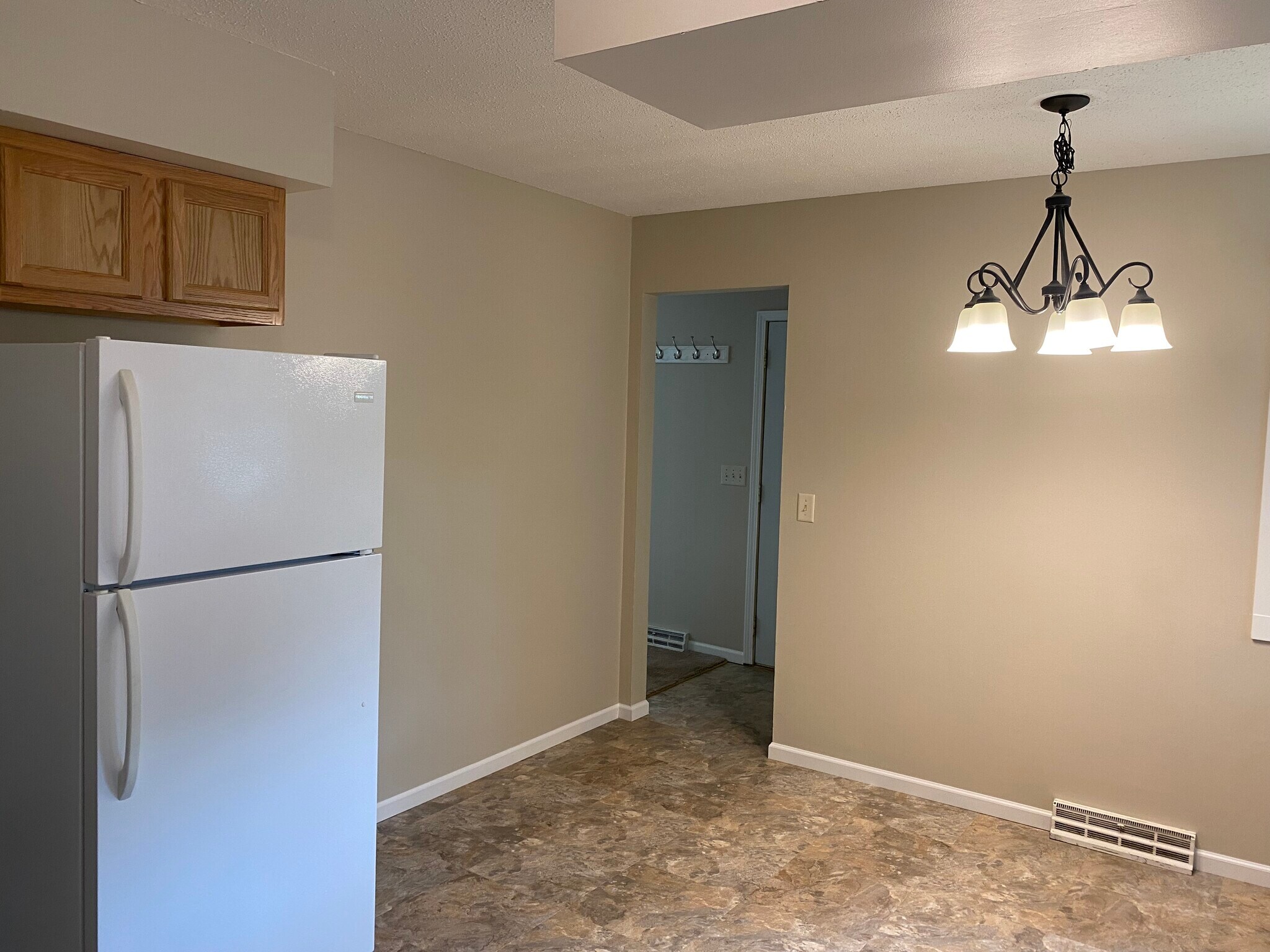 Kitchen - 10610 Johnson Cir