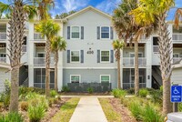 Building Photo - Modern 1-Bedroom 1-bathroom in the Heart o...