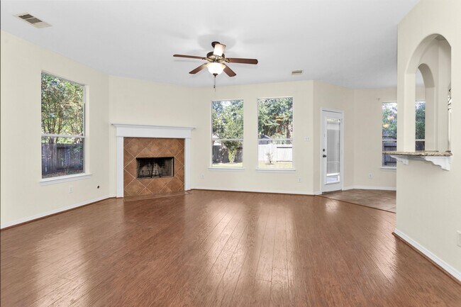 Building Photo - 2 Lulach Cir