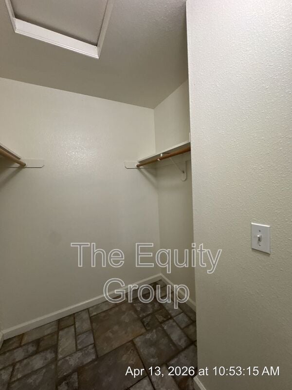 Building Photo - 1923 E Academy Ave