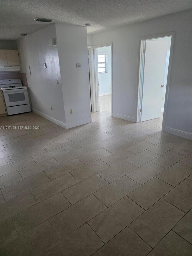 Building Photo - 1575 NW 1st St