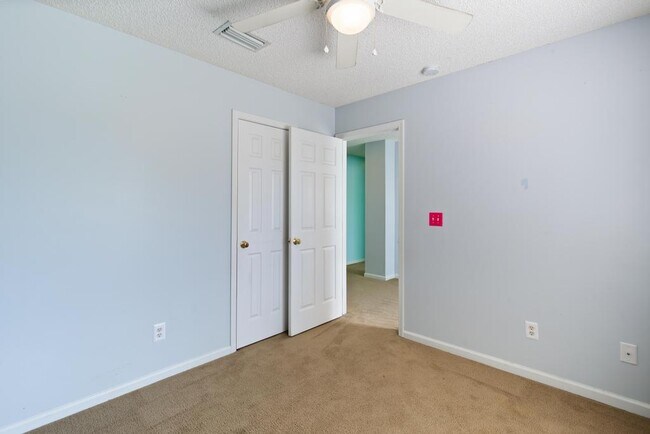 Building Photo - 13480 Gallant Fox Cir W
