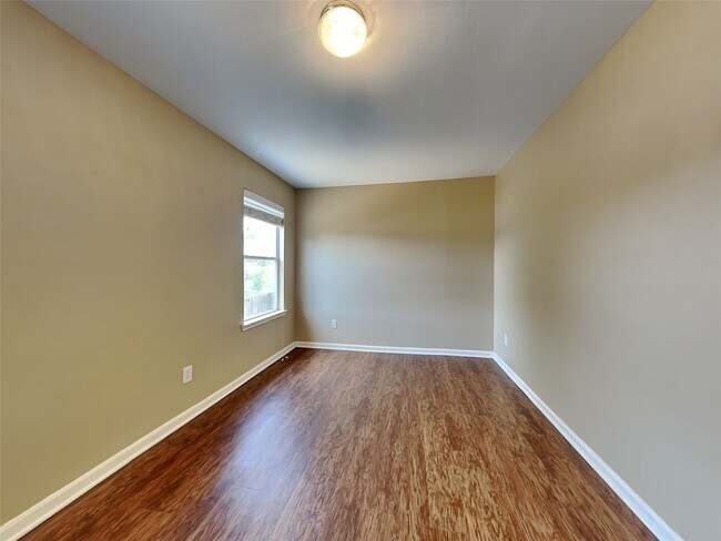 Building Photo - 13775 Running Bear Dr