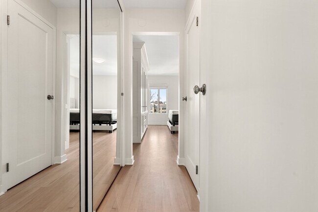 Building Photo - 280 Harvard St