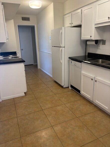 Building Photo - 18419 N 94th Dr