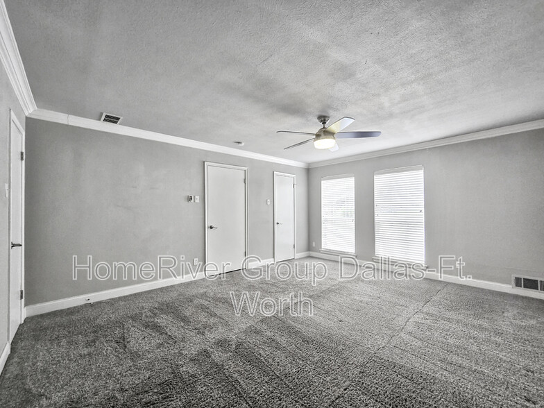 Building Photo - 9033 Flicker Ln