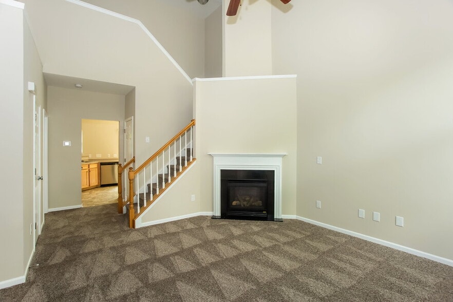 Building Photo - 8404 Carolina Lily Ln