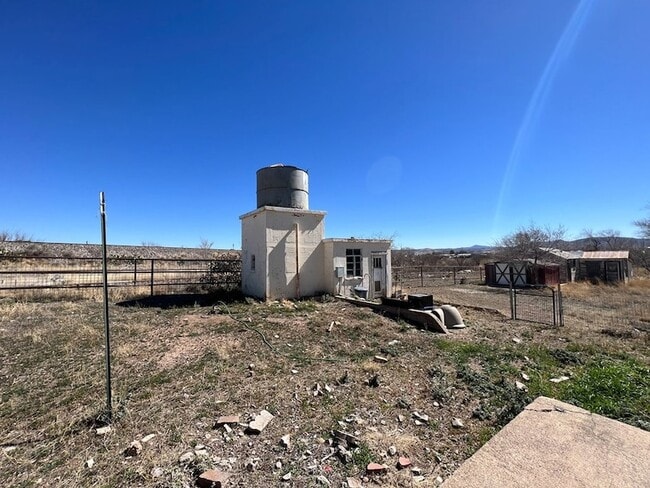 Building Photo - 2500 US-90