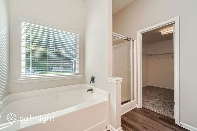 Building Photo - 19 Pasture Ct