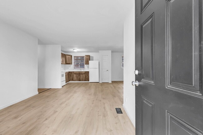 Building Photo - Cozy 3BR Home with Spacious Yard & XL Carport!