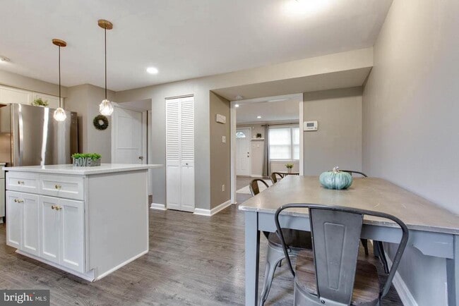 Building Photo - 5420 King Arthur Cir