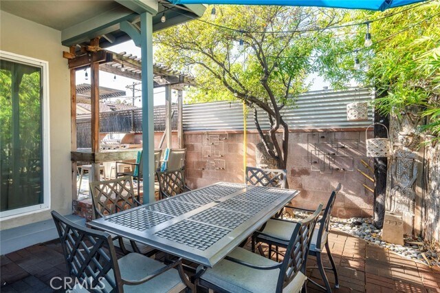 Building Photo - 12543 Hartland St