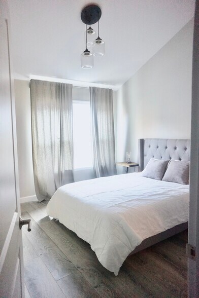 Building Photo - 2078 S Delaware St