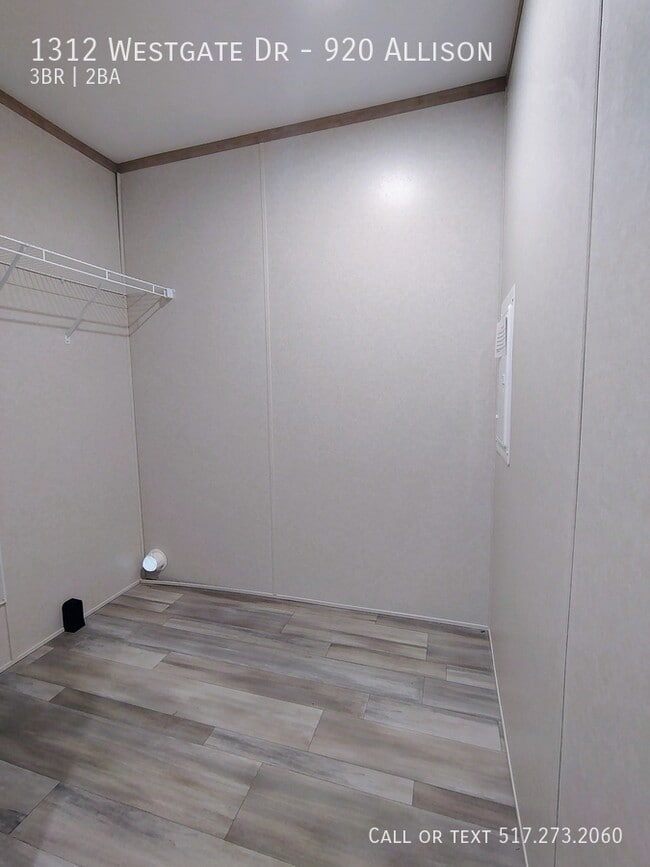 Building Photo - 1312 Westgate Dr