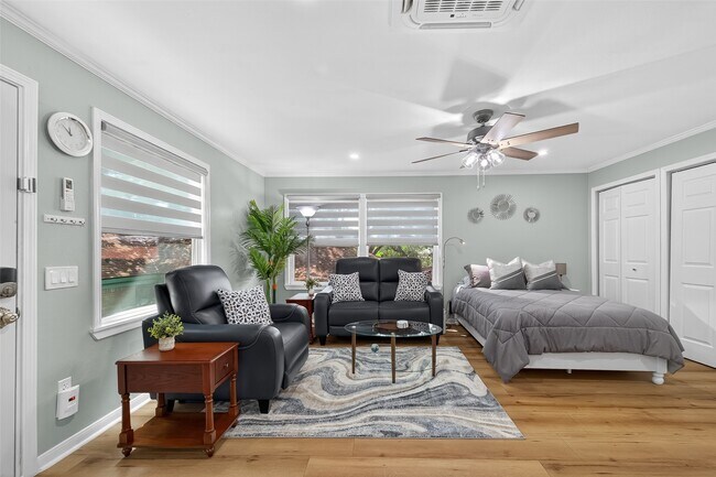 Building Photo - 407 Fairbanks St