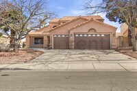 Building Photo - 6 Kiowa Ct