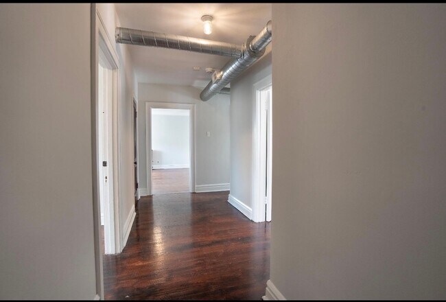 Building Photo - 4419 S Kingshighway Blvd