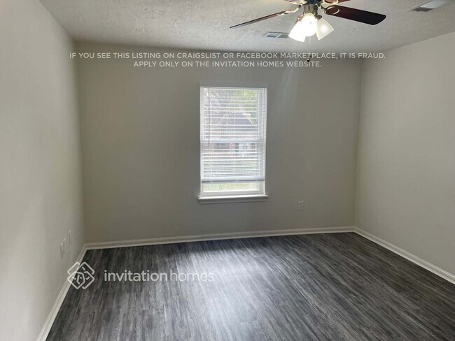 Building Photo - 3410 Hideaway Ln