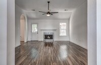 Building Photo - 5624 Annandale Dr