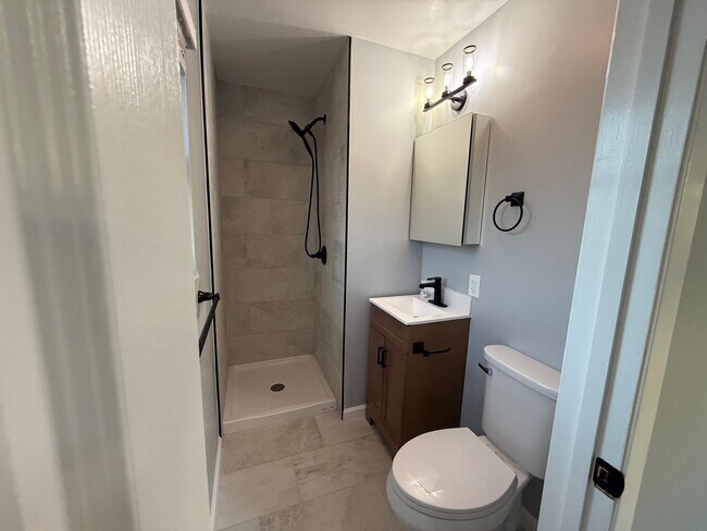 Building Photo - Renovated 3-Bedroom Single Family Home in Pinole Available Now!!!