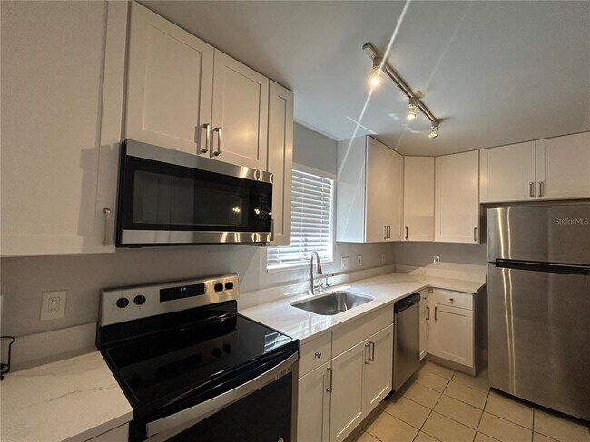 Building Photo - 507 NW 39th Rd