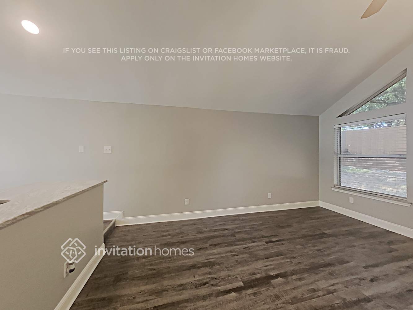 Building Photo - 2512 Vistaview Dr