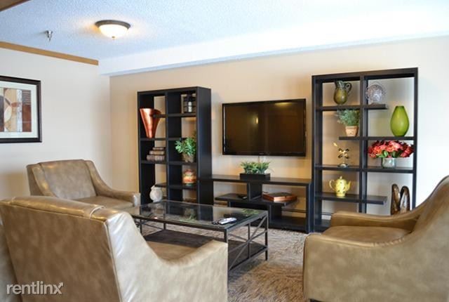 Building Photo - 5455 Smetana Dr