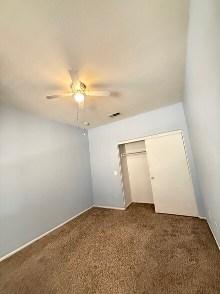 Building Photo - 5041 Delbon Way